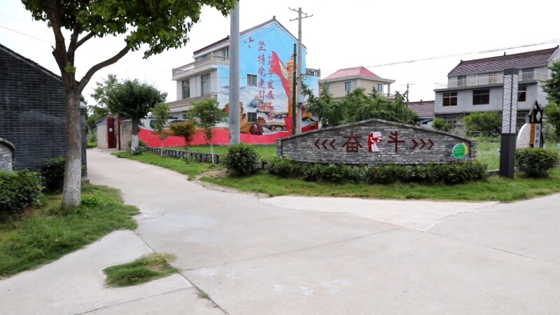 18-205.jpg