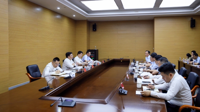 6月15日,市委副书记、代市长李晖在医药高新区(高港区)调研项目招引和园区建设工作。.jpg